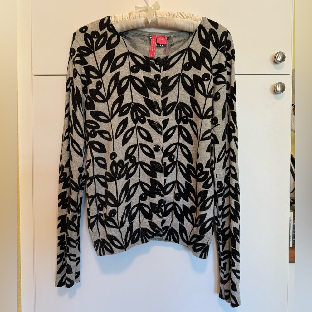 Charlotte Tarantola Black Floral on Gray Sweater. Vintage Inspired Buttons XL